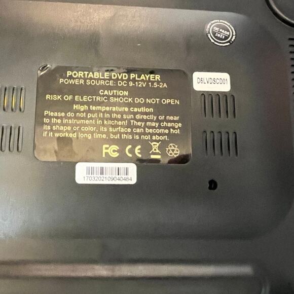 CIBest EVD Video SIMPLE PROJECTION SCREEN DVD Player & Movie Projector - Picture 6 of 11